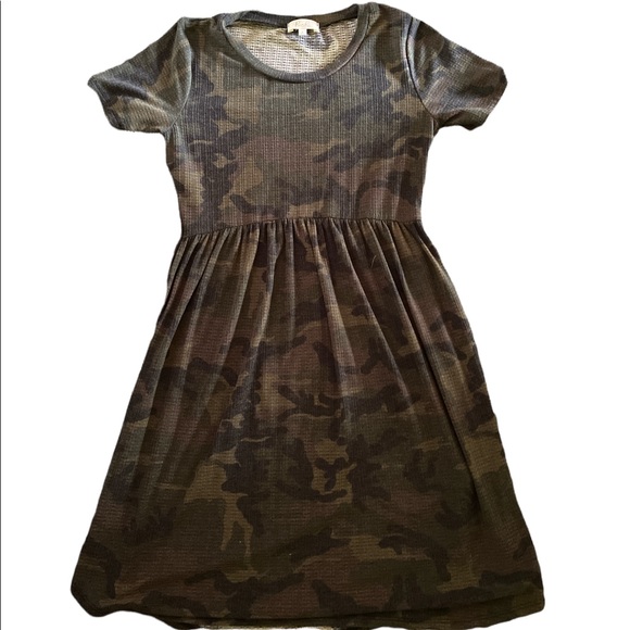 Camo dress. New without tags. Never worn. Bought off of Jane - Picture 1 of 1